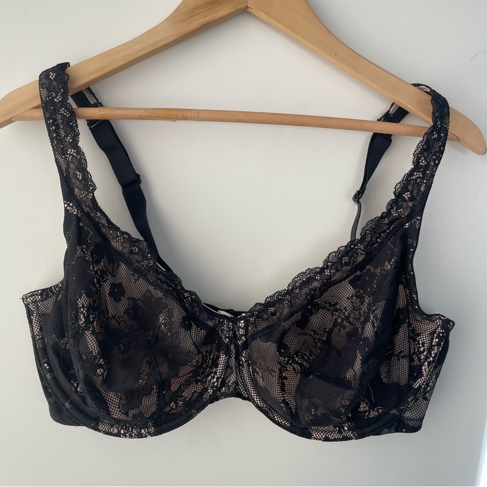 Cacique Lace Over Nude Underwire Bra Floral Patterns  SZ 38DDD